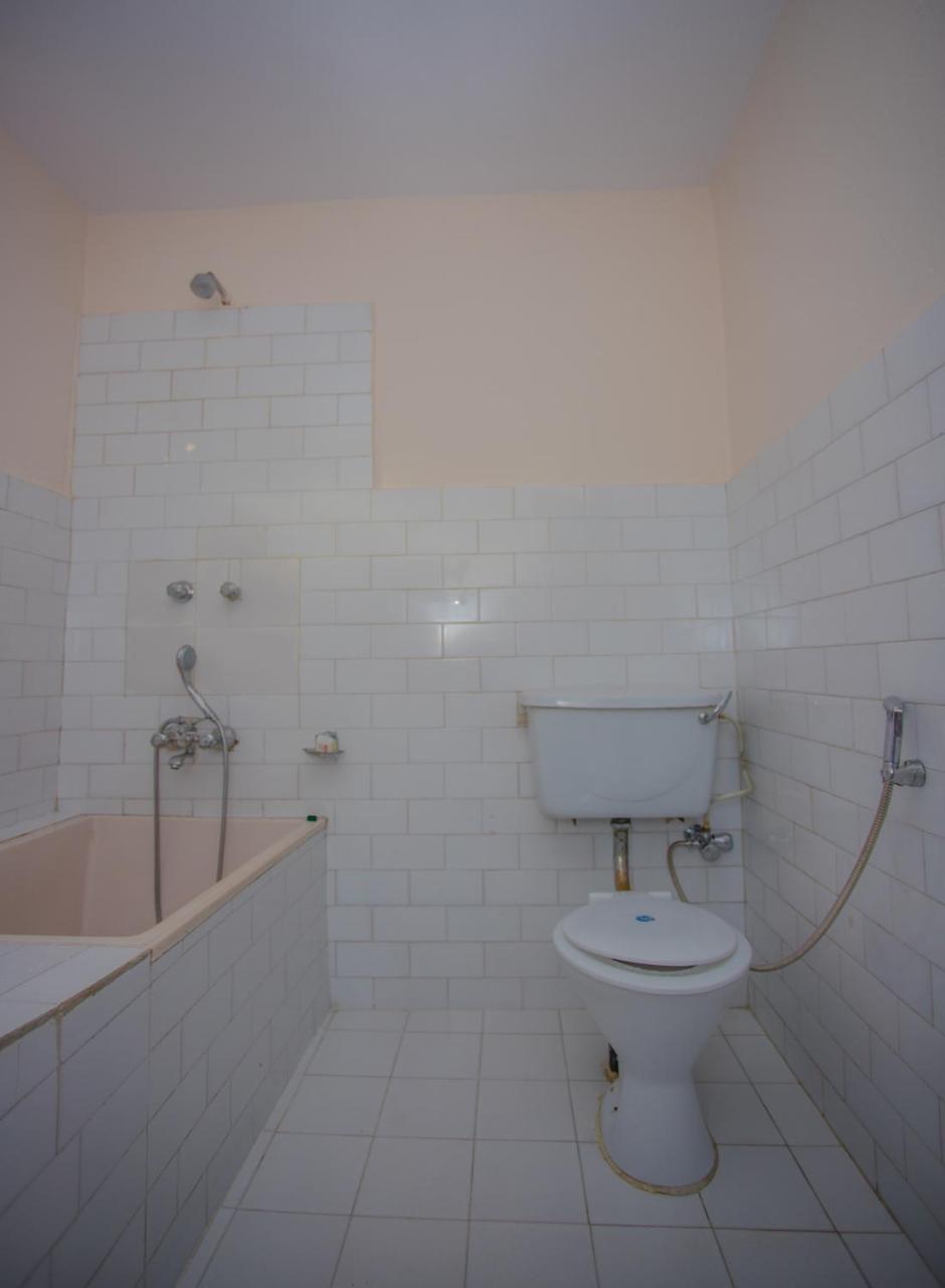 Oyo 227 Hotel Moonstone Pvt Ltd 포카라 외부 사진